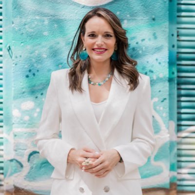 MAlvarezAviles's profile picture. Politóloga y jurista, Comunicación Política e Institucional. Mamá de Alonso. La comunicación efectiva comienza con la escucha. #ComPol #PublicAffairs