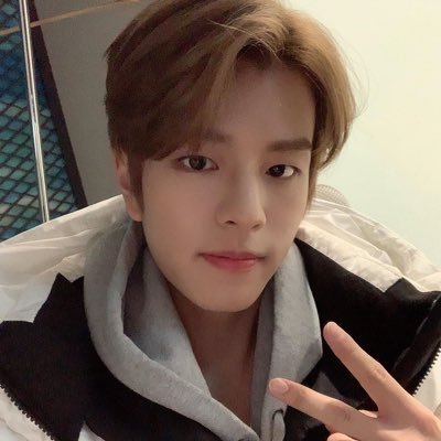 seungsnoopys's profile picture. seungsnoopy thinker.. 💭