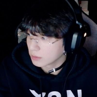 jkrnovsr's profile picture. 