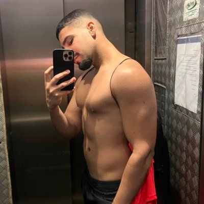 tonrochas's profile picture. DJ, psicólogo e RH. totalmente amalucado, fala nada com nada, estressado, nem um pouco cool e sempre com fome