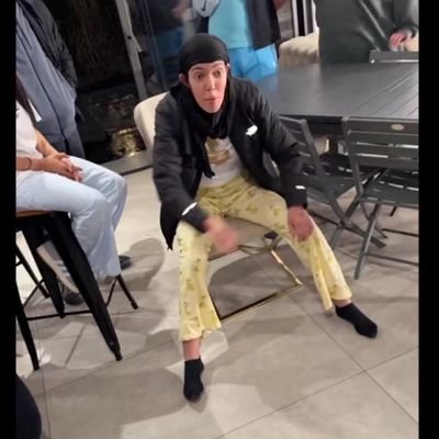 Damszzz21's profile picture. Manny regarde les pélicans ils s'envolent 🦩🦩