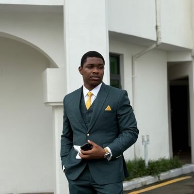 Manudoh's profile picture. still figuring it out....