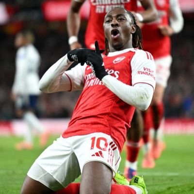 Walid1854's profile picture. هنا أتحدث عن فنتازي الدوري الإنجليزي البرميرليغ و كرة القدم عامة😉