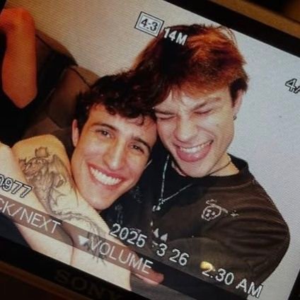 submundp's profile picture. ⠀⠀             𖤐 𓈒࣪  ᭡ ˖  ʟᴀʙɪʀɪɴᴛᴏ ʟᴏᴠᴇʙᴏᴛ⠀⠀         ⠀⠀         ⠀⠀       
⠀⠀          𓈒࣪  ᭡ ˖𝘀𝗼𝗺𝗲𝘄𝗵𝗲𝗿𝗲 𝗶𝗻 𝘁𝗵𝗲𝘀𝗲 𝘦𝘺𝘦𝘴 : ?! 𖦹︎   ִֶָ  ࣪ ៹