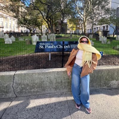 Nawyelle's profile picture. the ramblings of a sad hopeless romantic 🧸