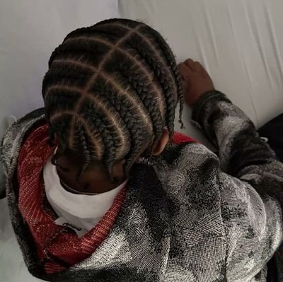 EKH0BA's profile picture. Designing success through smart emails, bold brands, and clear strategy.