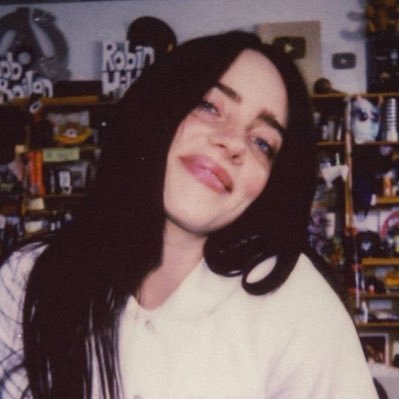 maiifies's profile picture. idc that he was dying he did NOT have to cut her hair that short😭😭 @SirKonald