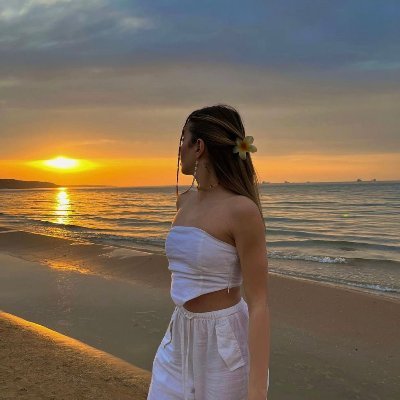 BeckyLee678499's profile picture. 