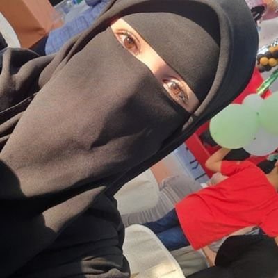 yusraahmed122's profile picture. فلسطينية، فخورة بهويتي، وأحمل في قلبي قصة وطن لا يموت.

أم لثلاثة بنات و ولد  💜🩷❤️💙