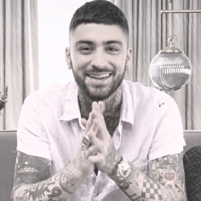 zaynarkive's profile picture. icarus falls & nobody is listening enthusiast. 🖤