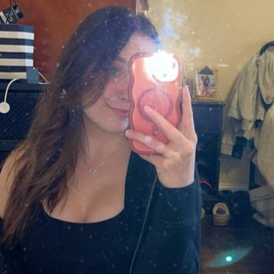 AshleyCote74's profile picture. •twin •cat mom •maine