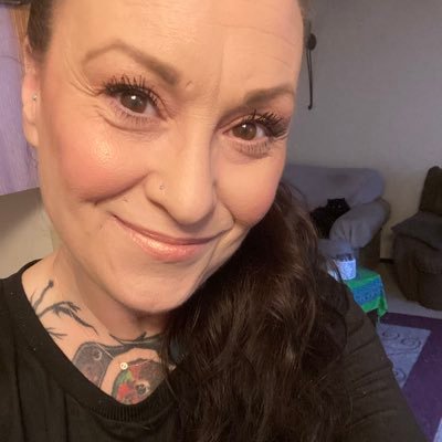 valerie18932000's profile picture. 