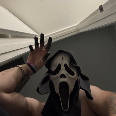 Sethmundy82's profile picture. NSFW,  just a guy on the internet doing his thing