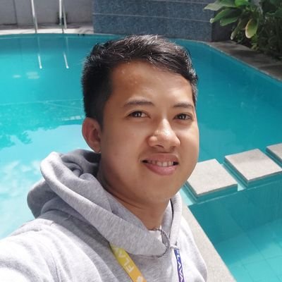 Reesky32's profile picture. Content Creator