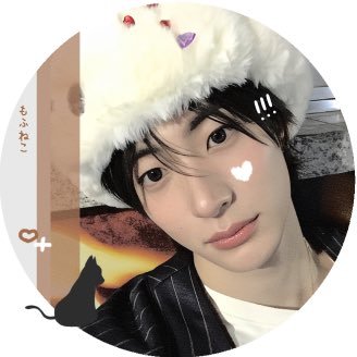 iAntonlLee's profile picture. NSFW ;vast grasslands | voyager: Anton Lee. day-probing the wasteland convey a fright , 2004.