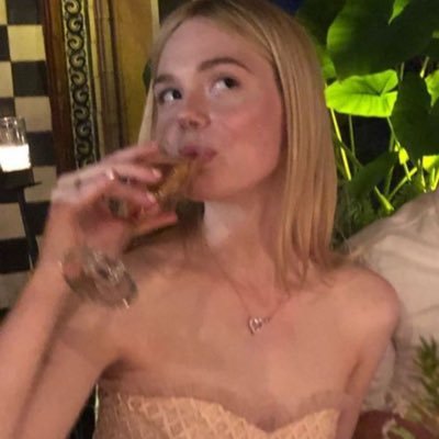 roycoswift's profile picture. 