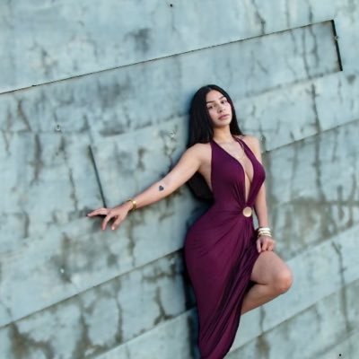 zulyyromero's profile picture. 