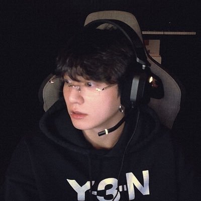 evscks's profile picture. punk