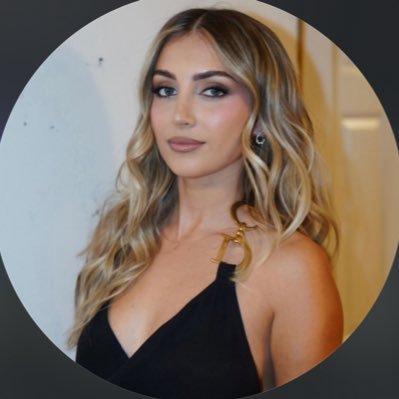EmeliaH818's profile picture. 