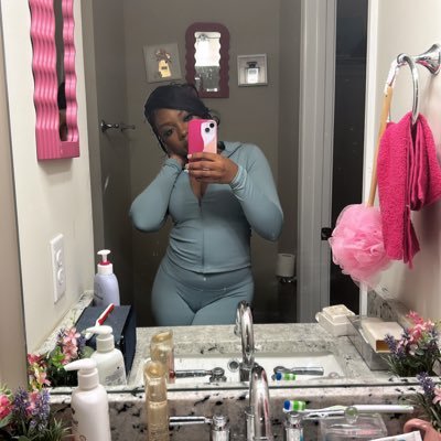 Yunggv3's profile picture. ❤️‍🔥❤️‍🔥Instagram: @__yungggv| IM A ARIES HOE