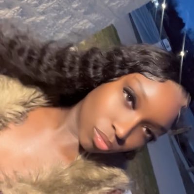 leeshelllll's profile picture. 