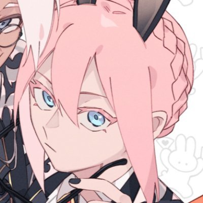 shivkamaru's profile picture. the moonlight shining down upon us intensified, and our gazes of jade and ruby intertwined. 🌘