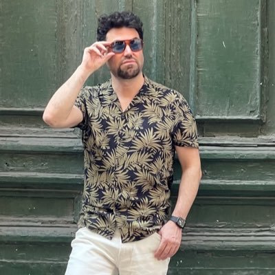 Murat34824742's profile picture. Aslan Burcu,Galatasaraylı,Eğitim Doktora, Serbest meslek ticaret.Gezgin,bekar,özgür. Keyif adamı.Felsefe,Sanat,Edebiyat… İstanbul 🦉