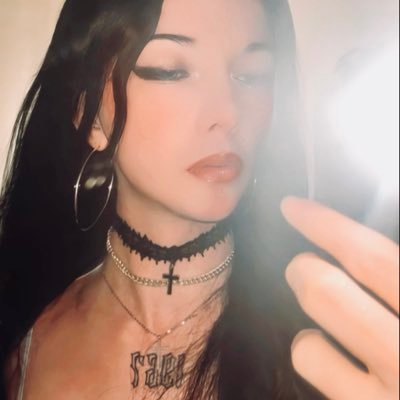 Tess__R's profile picture. .  𝐀 𝐑 𝐓  ⚧︎  .