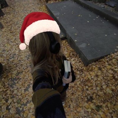 occhidisu's profile picture. ❄see the life through my eyes | writer~reader |   📖: 37/40 | cr: The Song of Achilleus by Madeline Miller