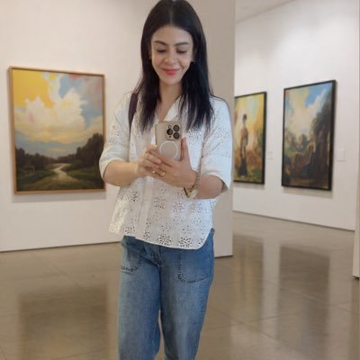 Adambeazar's profile picture. FINDING JOY IN THE ABSURD. Since nothing really matters, IDGAF. 🌈⃤ 🍉