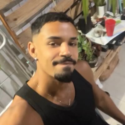 heyandrev's profile picture. https://t.co/DMkcdhzICp