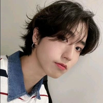 thvesos's profile picture. all we need is love, dreams and stray kids