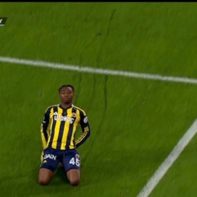 fadetoblack79's profile picture. 