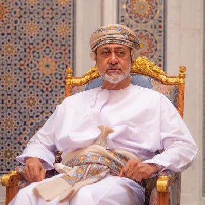 ShabakaOman's profile picture. يصعب عليك قول الحق اذا كنت مستفيد من الباطل !