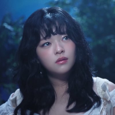 ROLLINSKATZ's profile picture. will and lyra continued to return to their bench at the same time, every year.