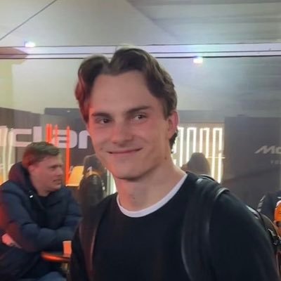 landoscarnation's profile picture. ˗ˏˋ stationne devant mon coeur, évite de sonner ˎˊ˗