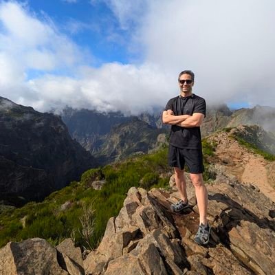 Btokhm's profile picture. پادشاه خودخواندهٔ آنتارکتیکا | مدال طلای پرش از چاله به چاه | سفیر فرهنگی هلیم با نمک (و قیمه)