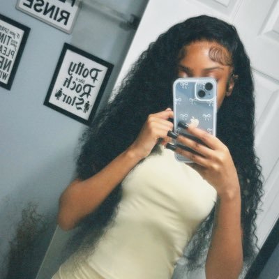 adore_daniyah's profile picture. ig;theyadore.daniyah   || my personal diary 🍒