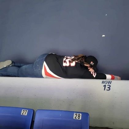 hockeyhamster's profile picture. 🌴 that petty flag girl 🌴 // 🐧412↔️716⚔️ //  #sabrehood sth // engaged to my best friend 💍💙 // likely at target 🎯 //