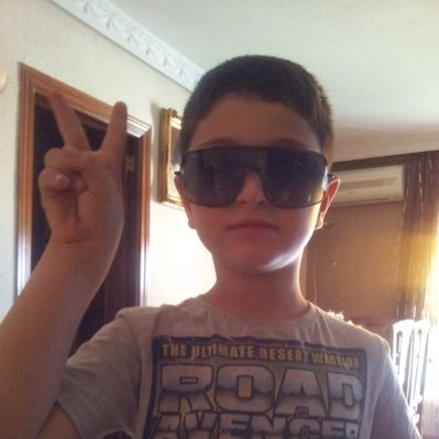 Titololmaster's profile picture. sal ahí afuera y josea