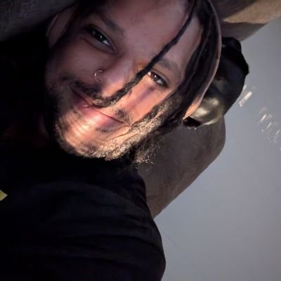 improbablytcb's profile picture. Hydra 🐉 🌊