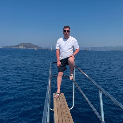 TolgaGnen8's profile picture. Kalbin temizse hikayen mutlu biter