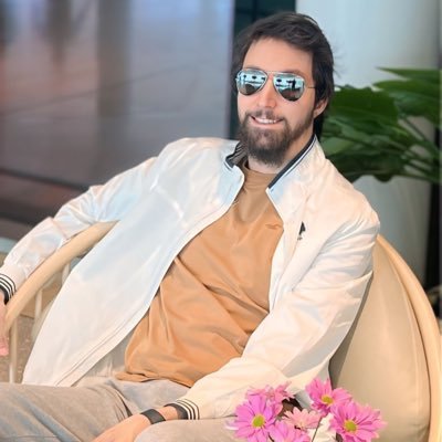 Y_Alotaibii's profile picture. كاتب صحفي | عضو في اتحاد الصحفيين العرب | عضو في نقابة الصحافة الكويتية | صدر لي كتاب #نغم_وسط_النشاز | ربِ أجعلني مُباركًا أينما كُنت ✨