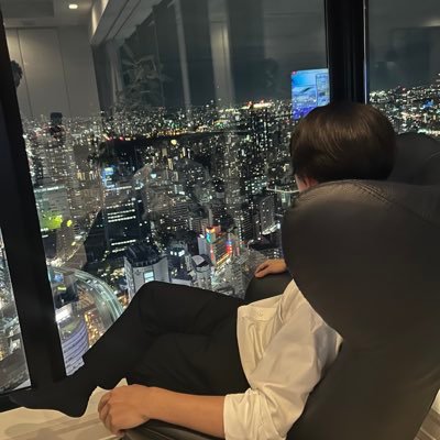 ryota_web222's profile picture. デザインだけで最高150万成約｜デザインを学んだものの営業ができなさすぎて1年間月10万&短納期で疲弊｜営業のコツを掴んでからデザインだけで月50万円安定｜デザイナー向け営業攻略を発信｜営業文の返信率を上げたい・単価を上げる商談法を知りたい・短納期を回避したい全デザイナーフォロー必須｜公式LINEにて無料相談も受付中｜