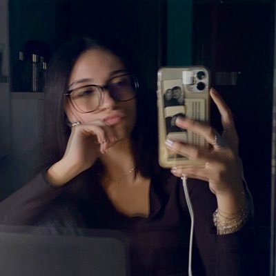 lidiuuka's profile picture. i un dia marxaré i m’enviaré postals