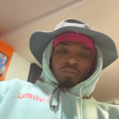 Shvbazz's profile picture. 🥷🏾GAMER/ NYC/ 🍏 #mrstrugglestream’s Twitter or should I say X! follow for a follow! tune in to my streams on twitch!👾