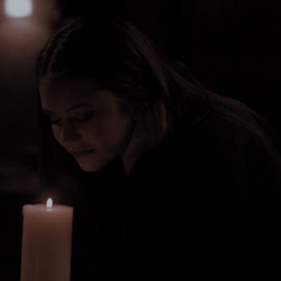 poetistanoluar's profile picture. i wanna be defined by the things that i love.