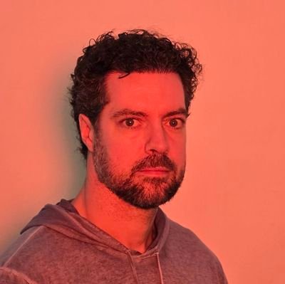 andrefg's profile picture. O tempo destrói tudo, entretanto, tu te tornas eternamente responsável pelo que cativas.
And remember, I don´t shine if you don´t shine.