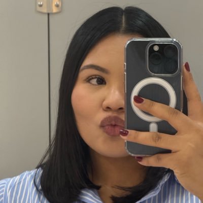 andreacah11's profile picture. 