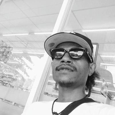 RickyPua37383's profile picture. Bersenang senang